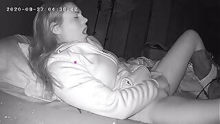 Floozy Wakes Up Untimely To Rub Her Pussy Before Work Hidden Cam